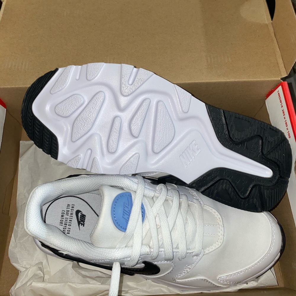 Wmns Nike LD Victory